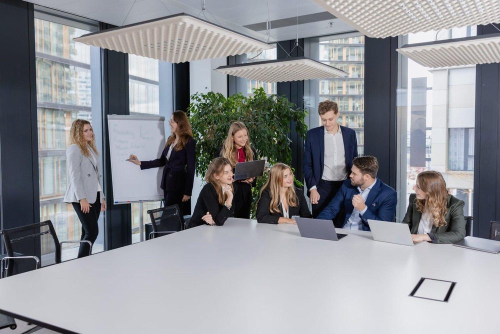 Equipo en formación y capacitación